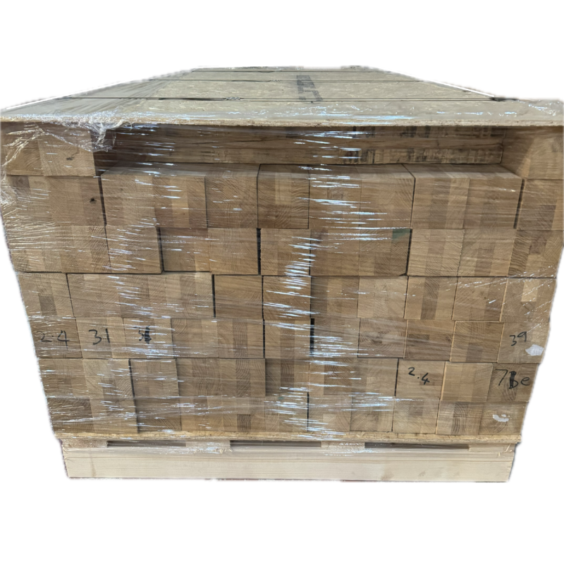 CLEARANCE - JOB LOT AT COST PRICE - 4 Part Solid Oak Plain Square Newel Post 90mm x 90mm x 2400mm. Pallet Of 69